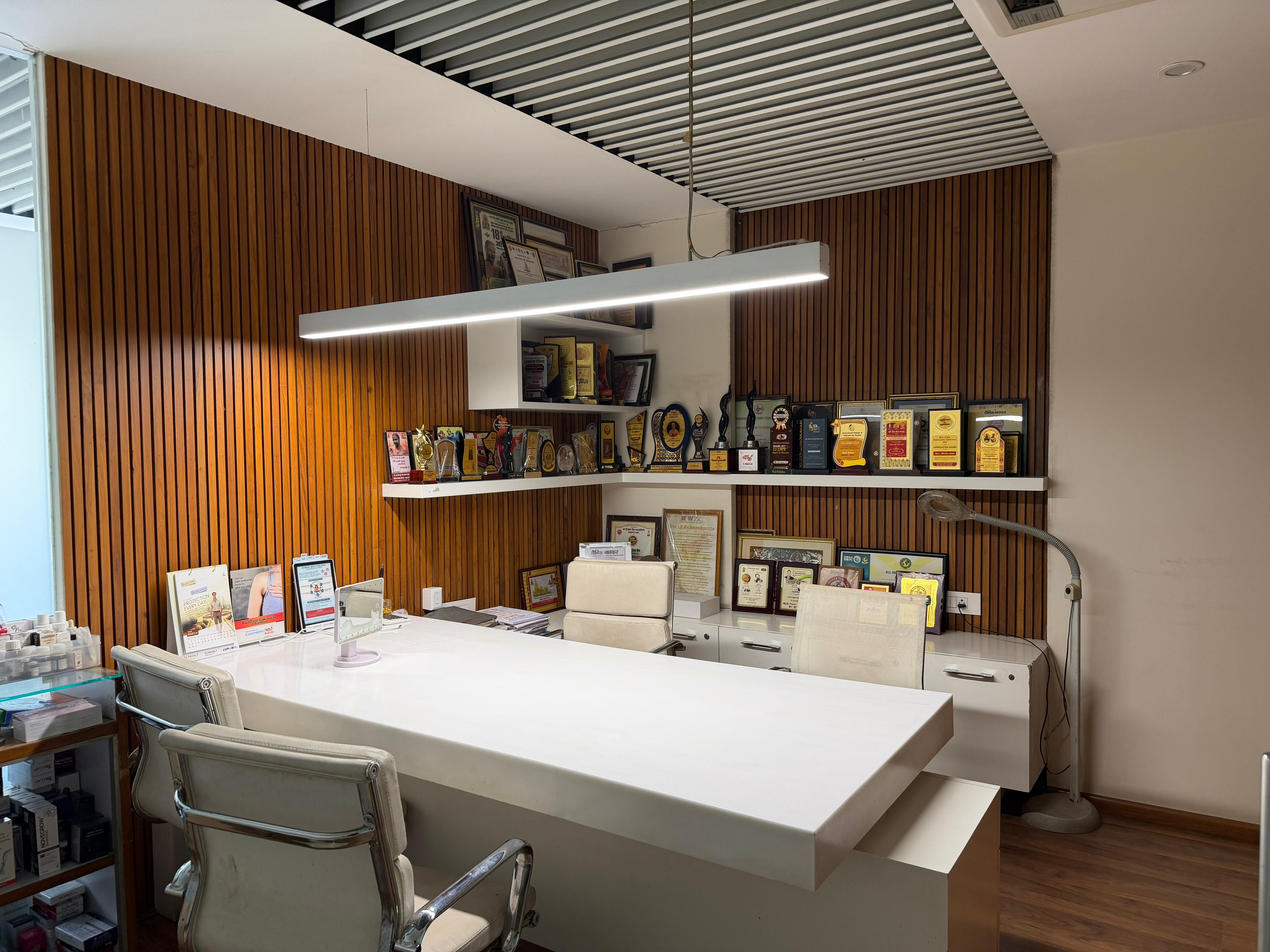 Clinic office photo 8